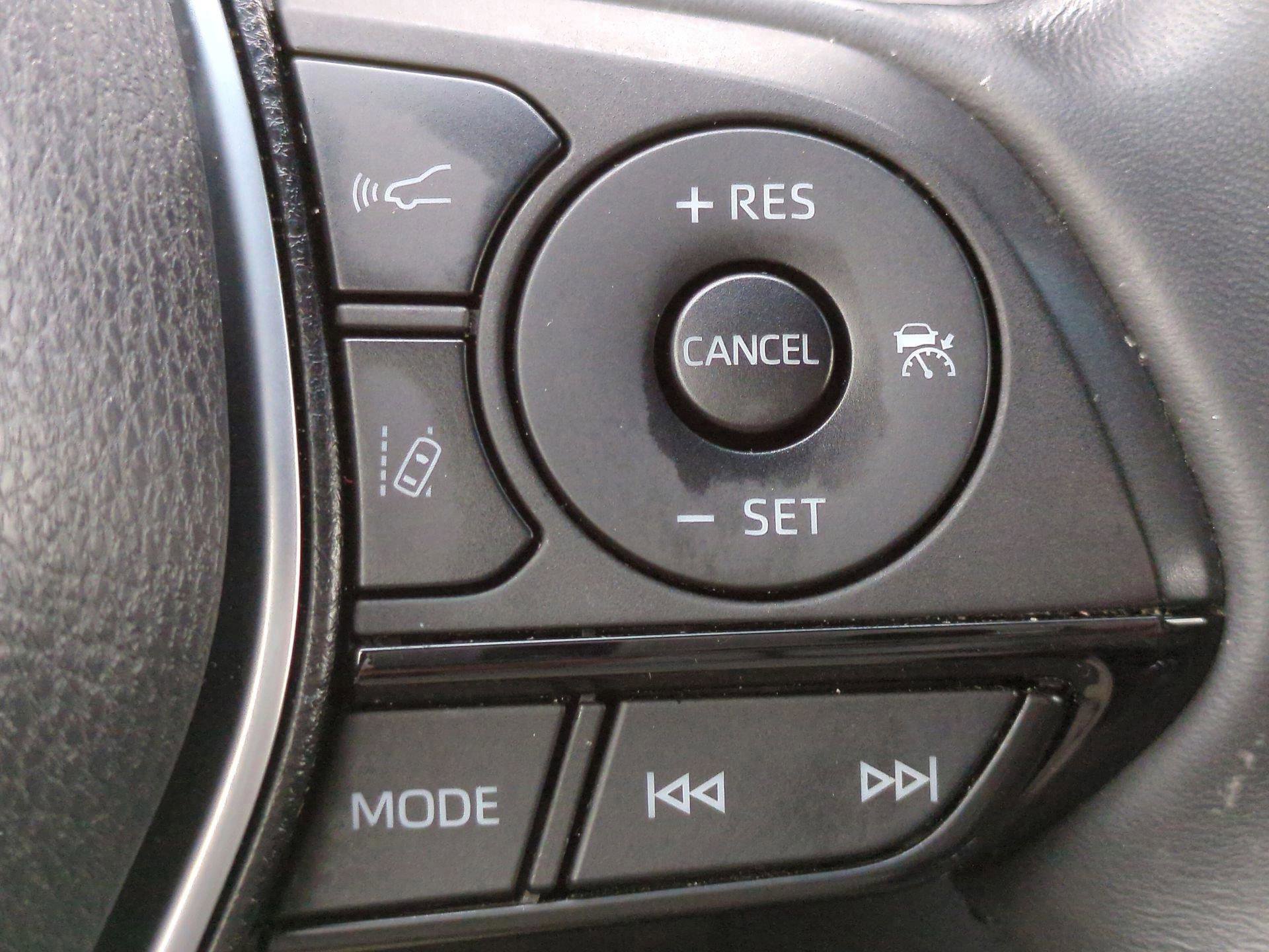 Used 2022 Toyota Venza Limited w/ Advanced Technology Package image 23