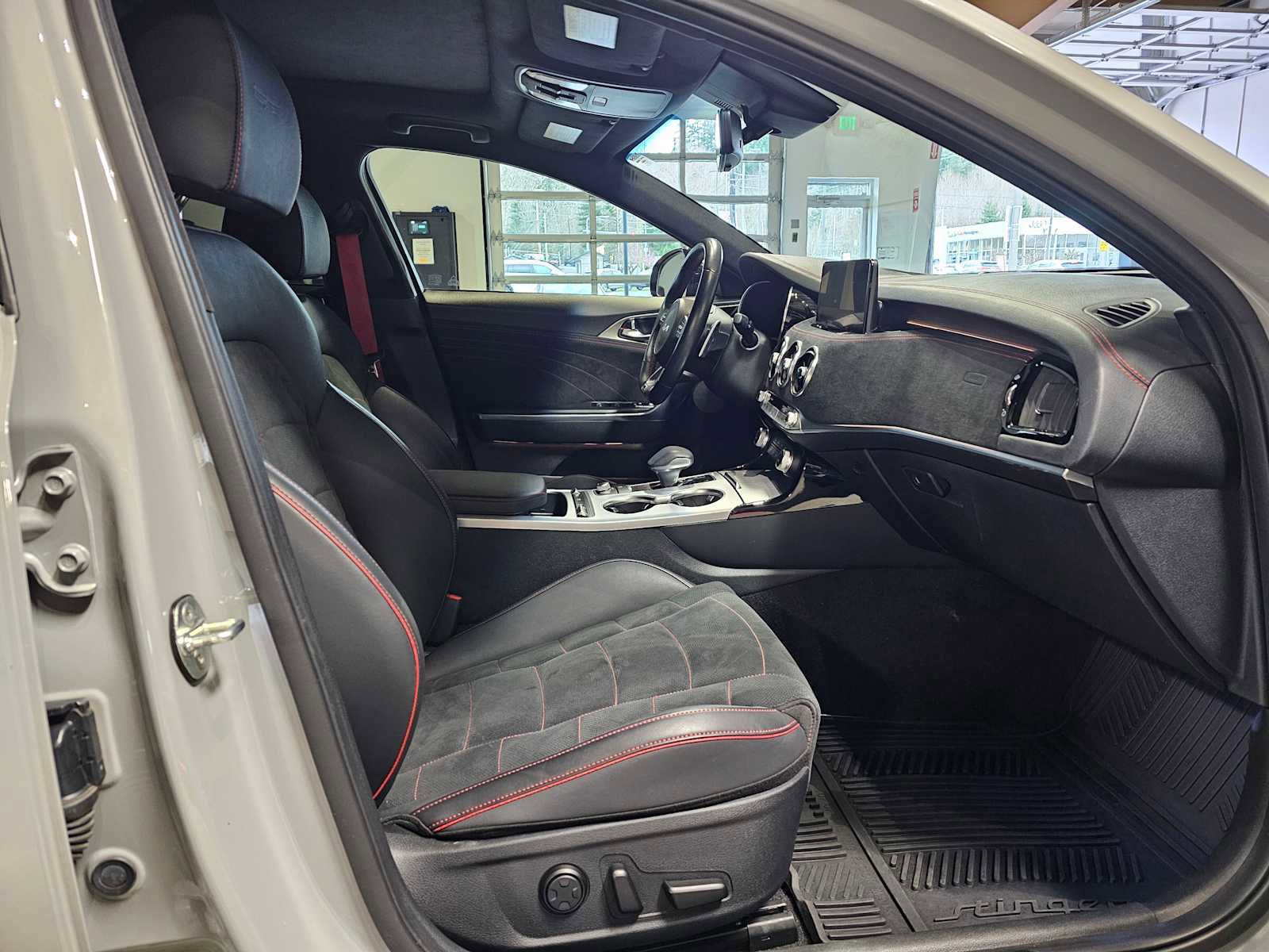 Used 2023 Kia Stinger GT2 w/ Option Group 015 image 10