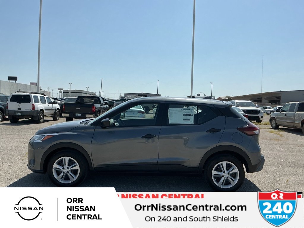 New 2025 Nissan Kicks Play S image 8