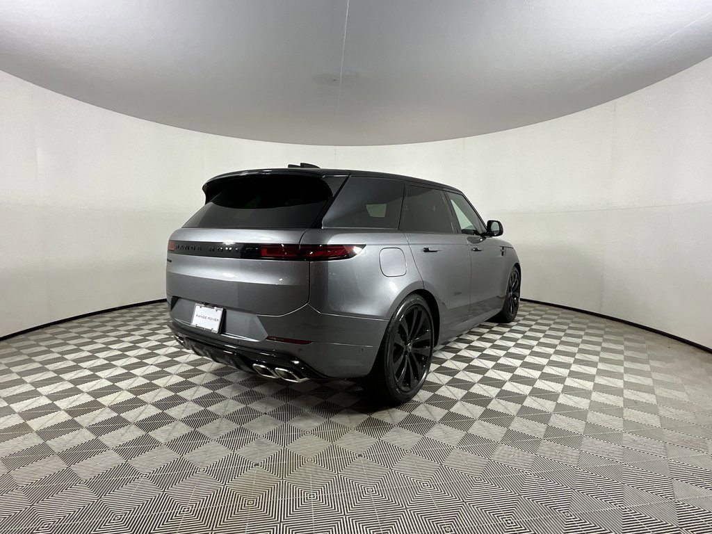 New 2025 Land Rover Range Rover Sport Dynamic SE image 2