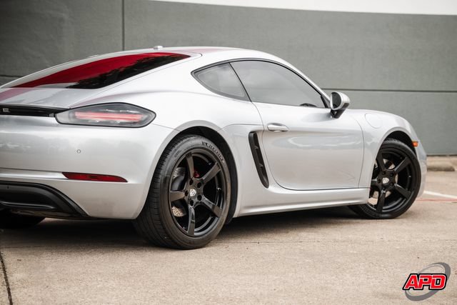 Used 2017 Porsche 718 Cayman RWD image 48