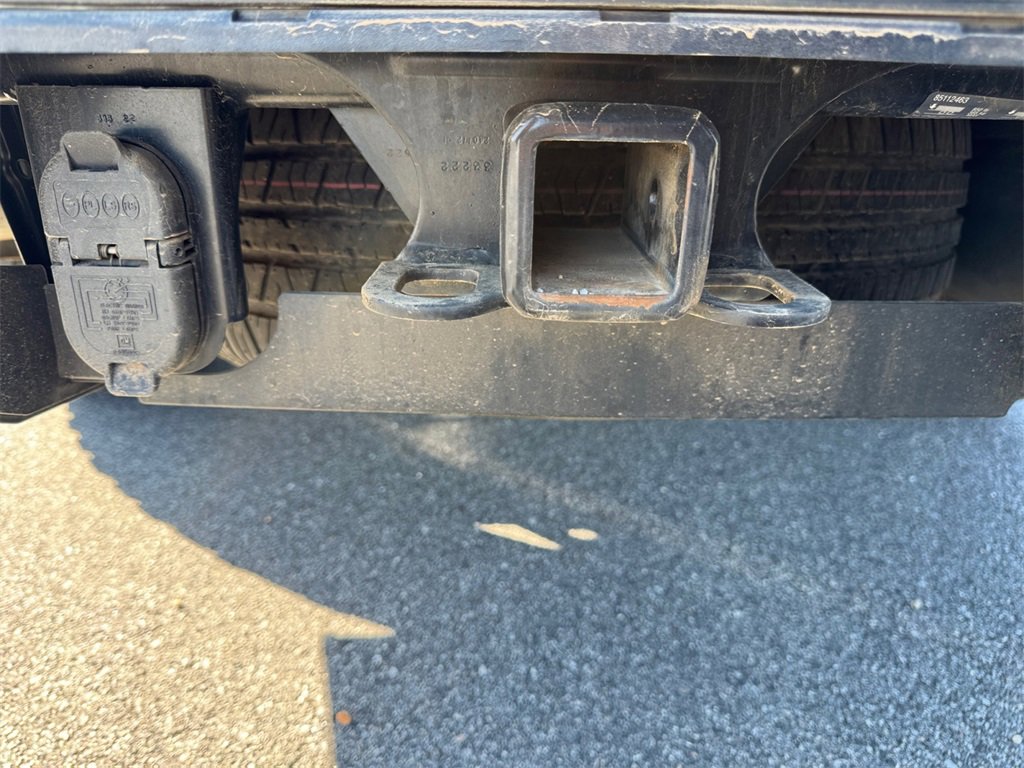 Used 2023 GMC Yukon AT4 w/ AT4 Premium Package image 16