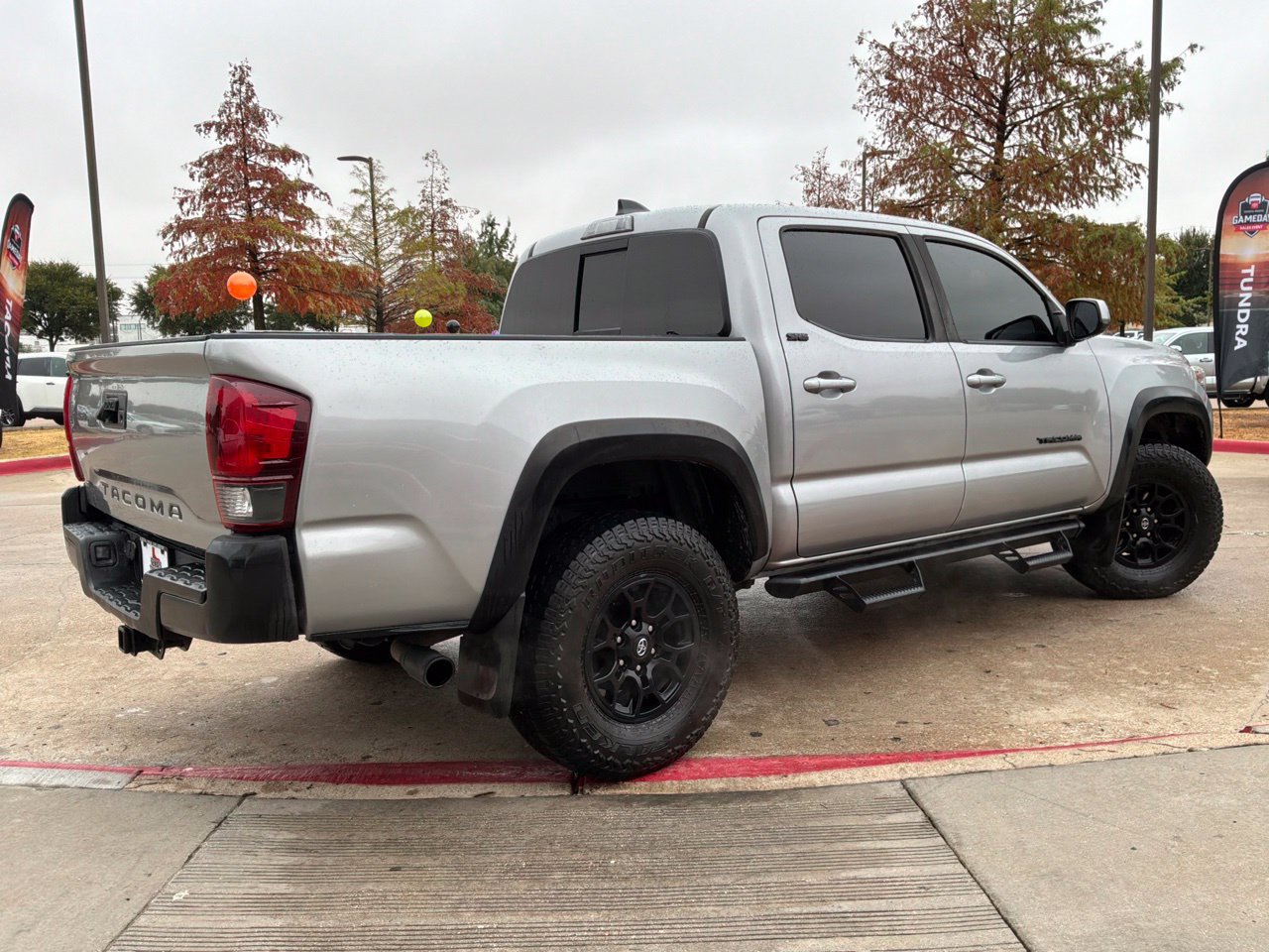 Used 2021 Toyota Tacoma SR5 RWD image 6
