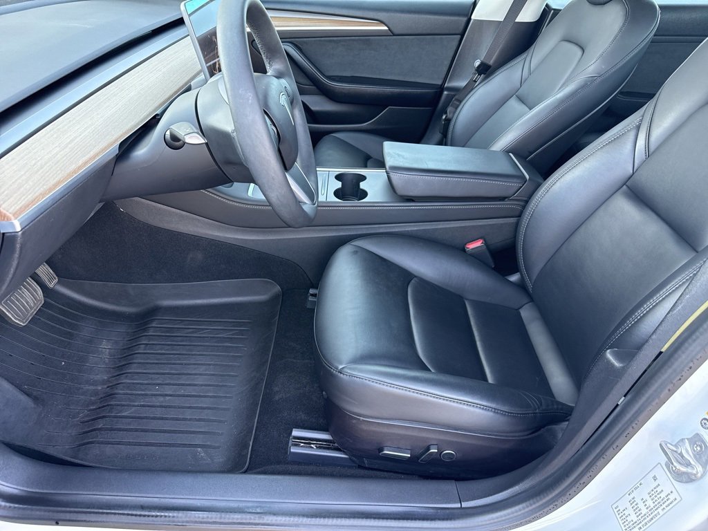 Used 2021 Tesla Model 3 Standard Range Plus image 21