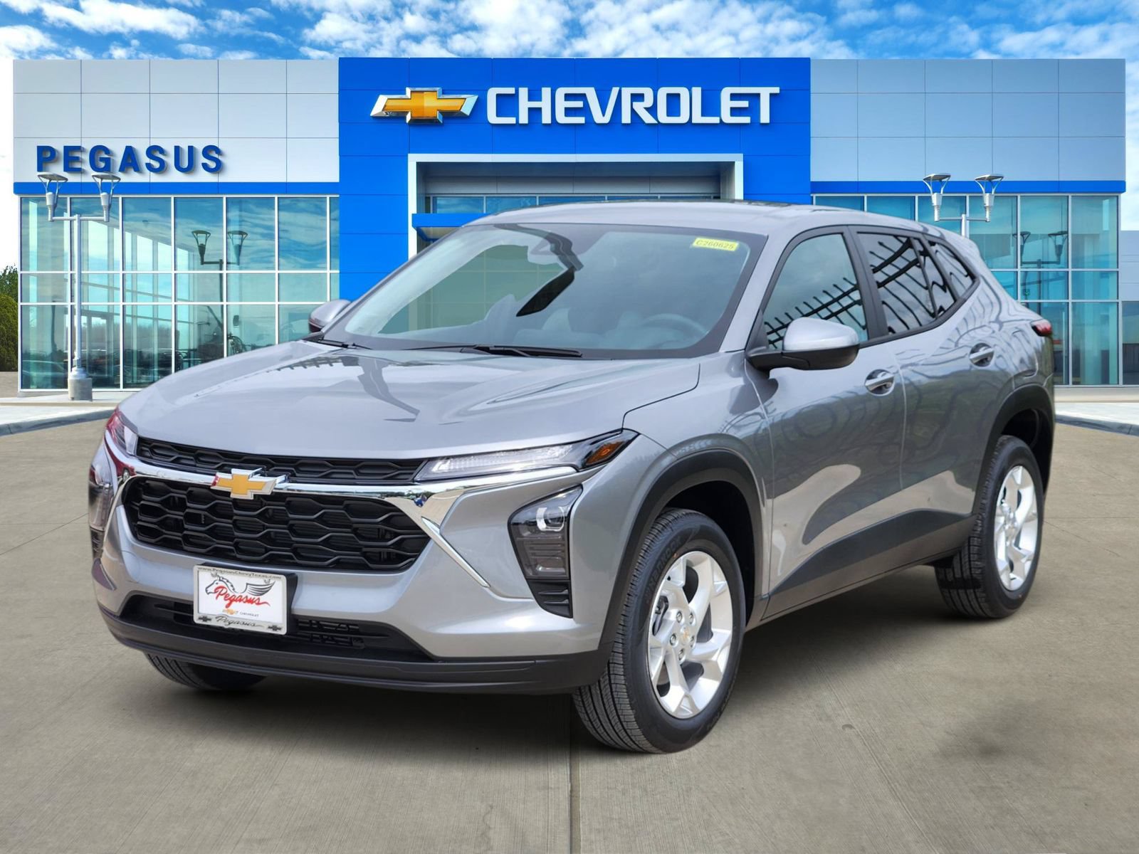 New 2026 Chevrolet Trax LS w/ LS Convenience Package FWD image 2