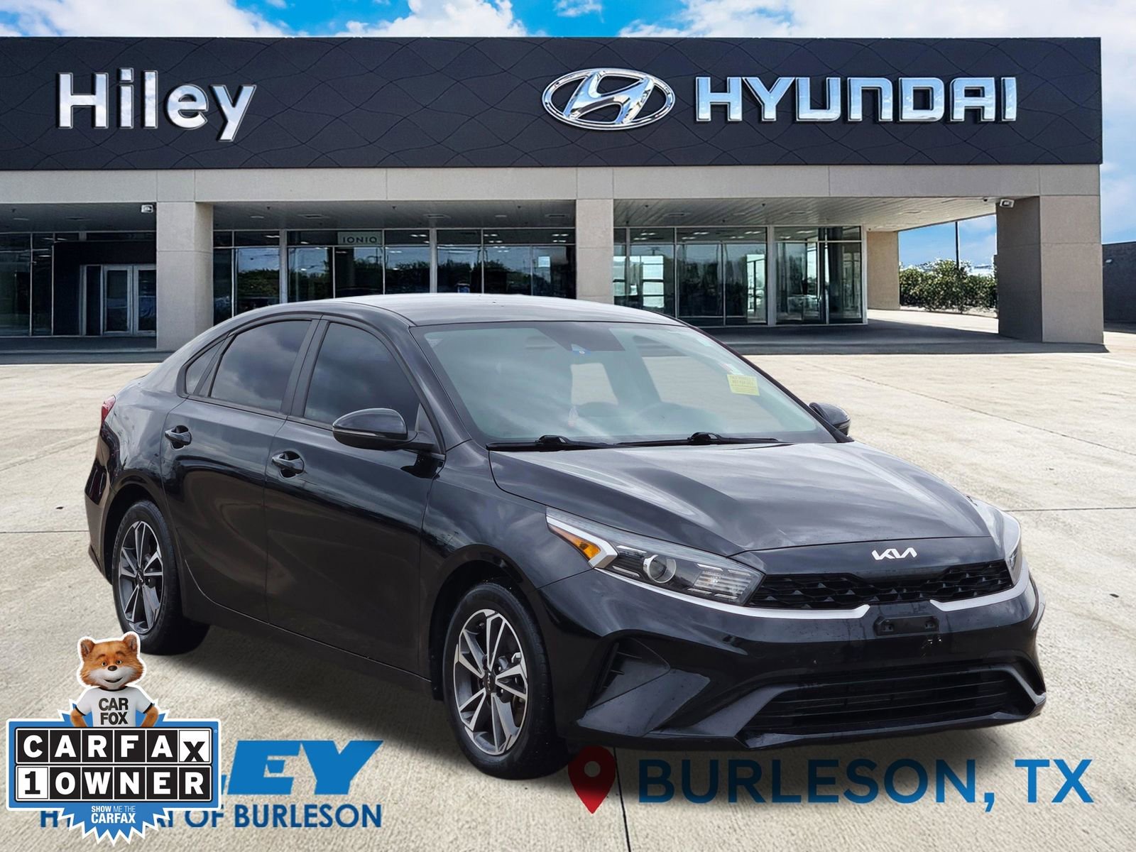 Used 2022 Kia Forte LXS w/ LXS Technology Package FWD image 2