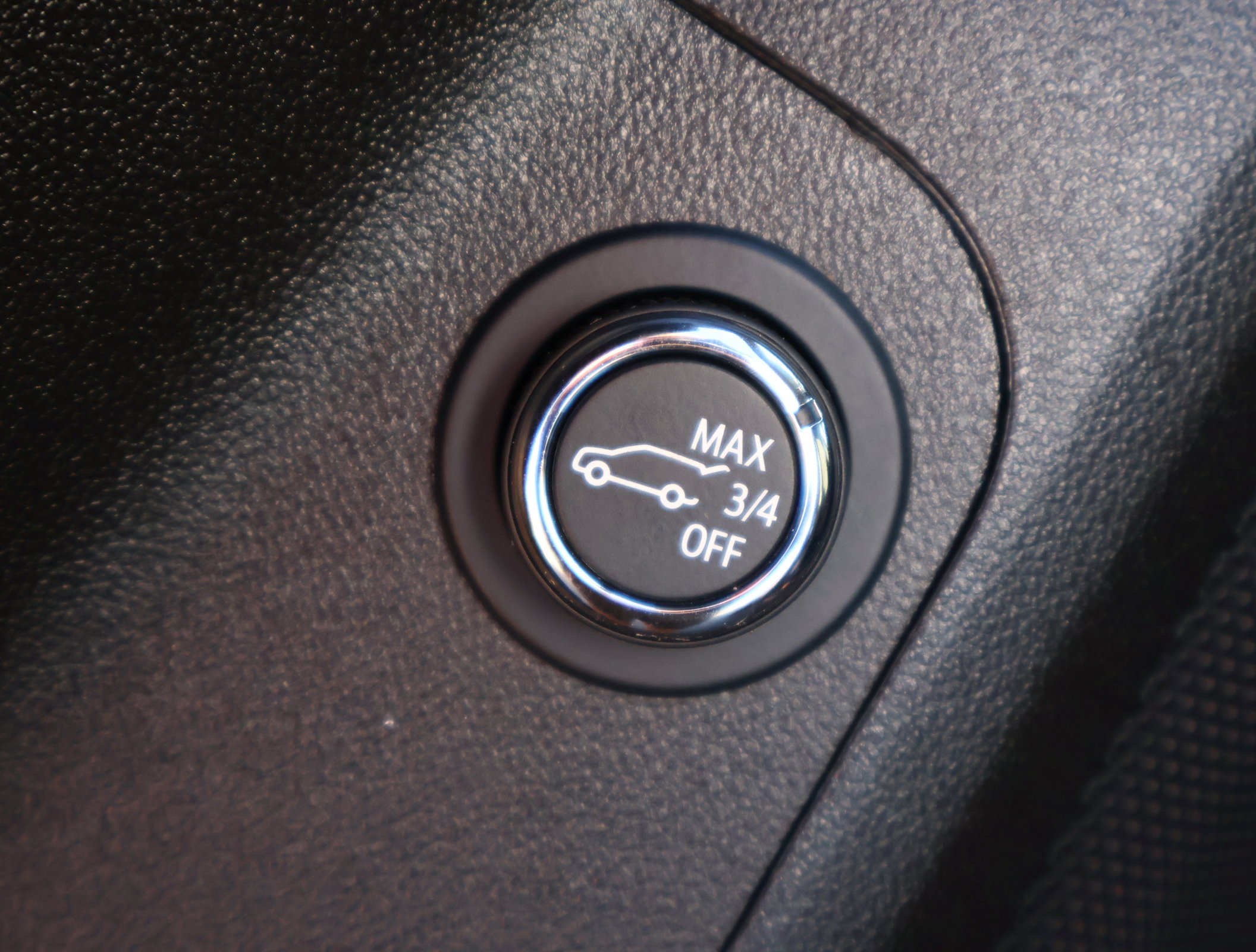 Used 2023 GMC Acadia SLE w/ Driver Convenience Package image 9