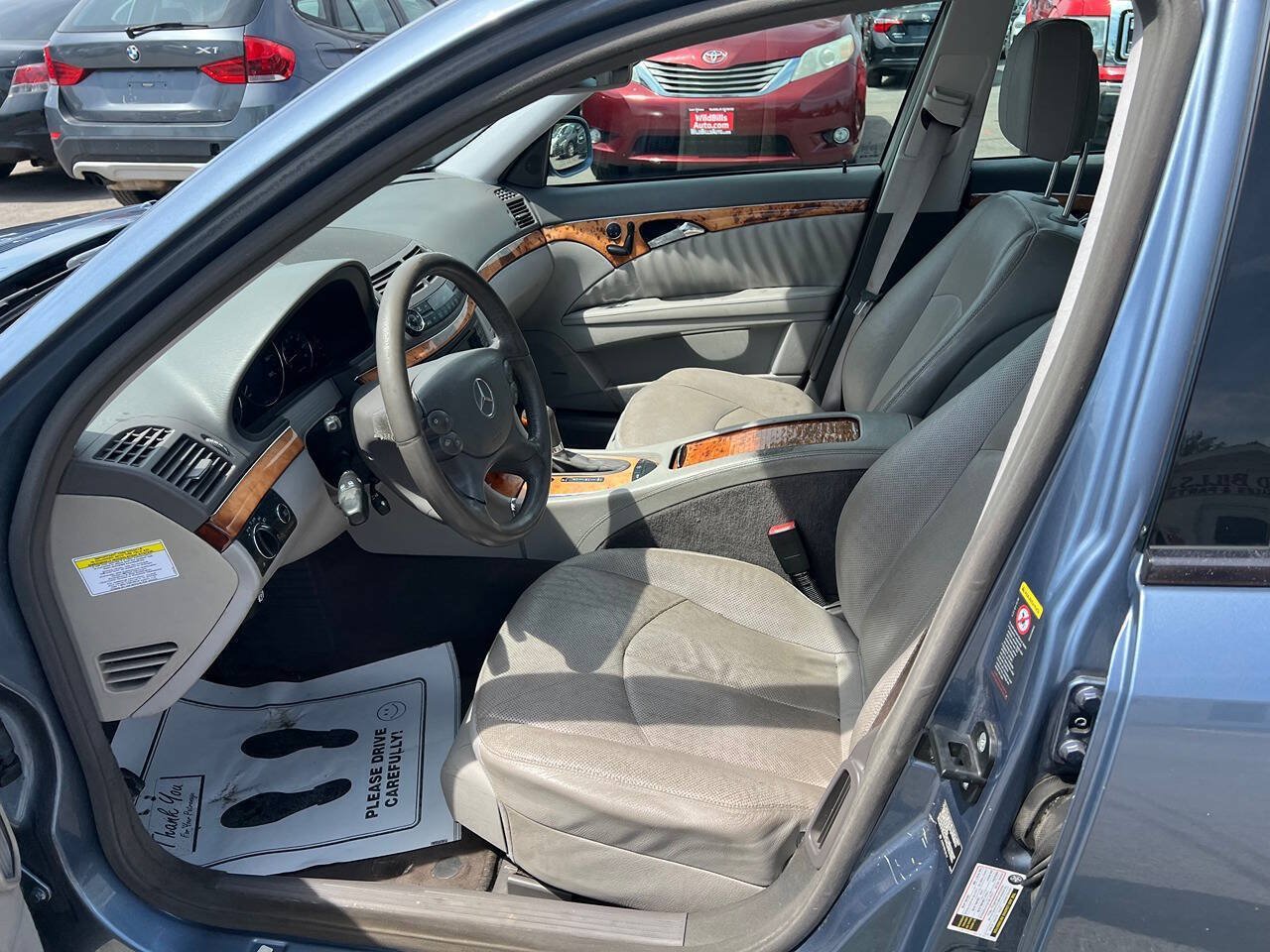 Used 2007 Mercedes-Benz E 550 4MATIC Sedan image 4