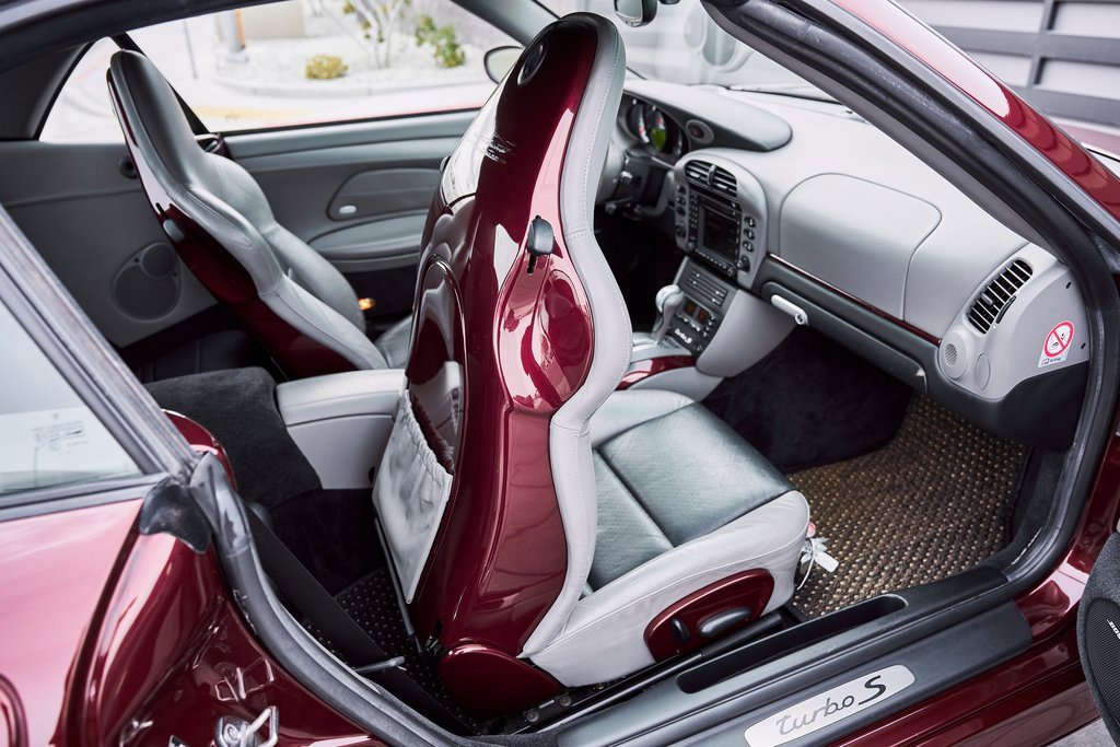 Used 2005 Porsche 911 Turbo image 46