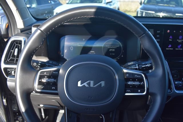Certified 2023 Kia Sorento SX image 31