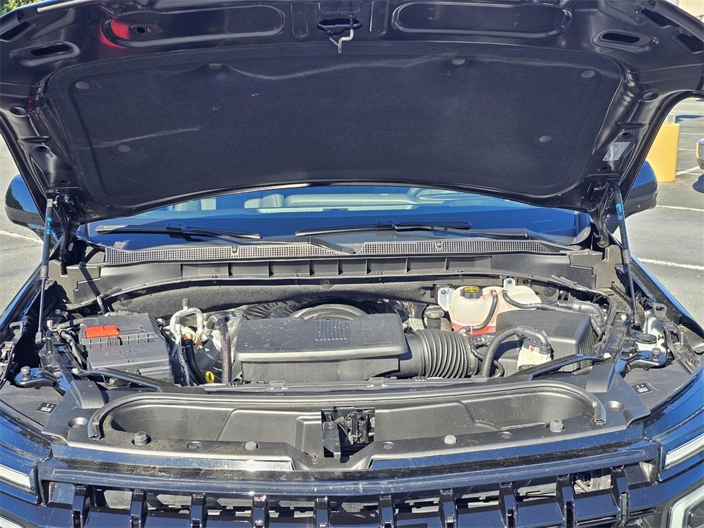 Used 2025 Chevrolet Tahoe Z71 w/ Z71 Off-Road Package image 26