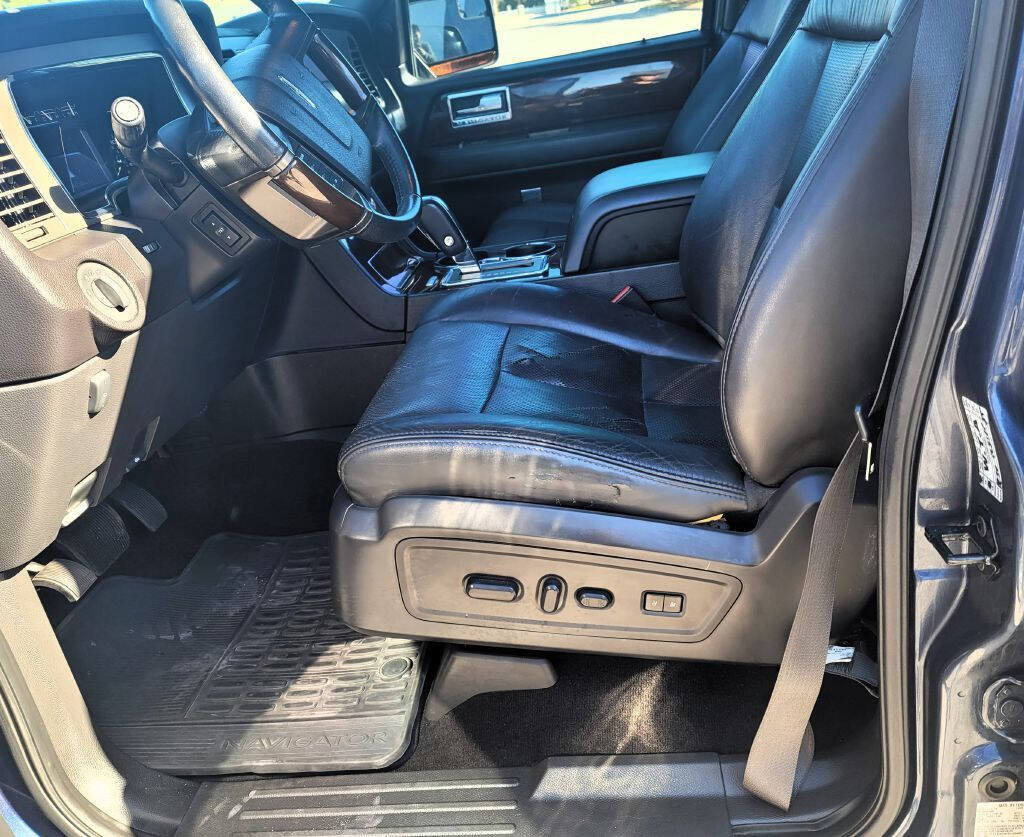 Used 2014 Lincoln Navigator L 2WD image 14