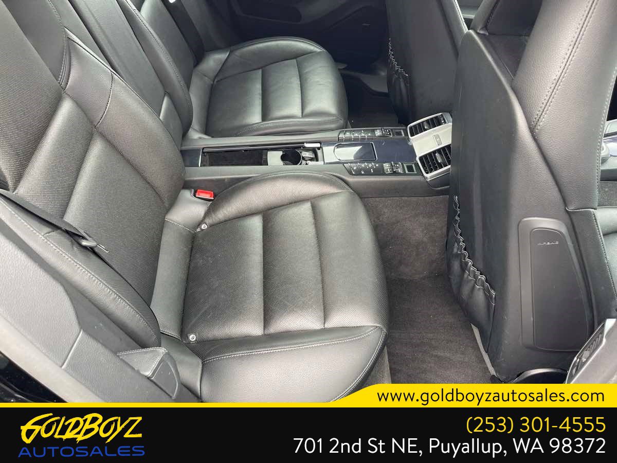Used 2016 Porsche Panamera 4 AWD/4WD image 17