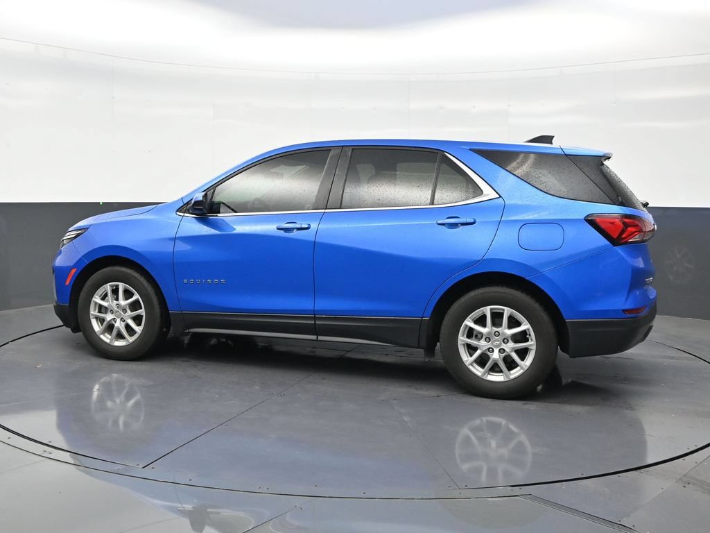 Used 2024 Chevrolet Equinox LT FWD image 2