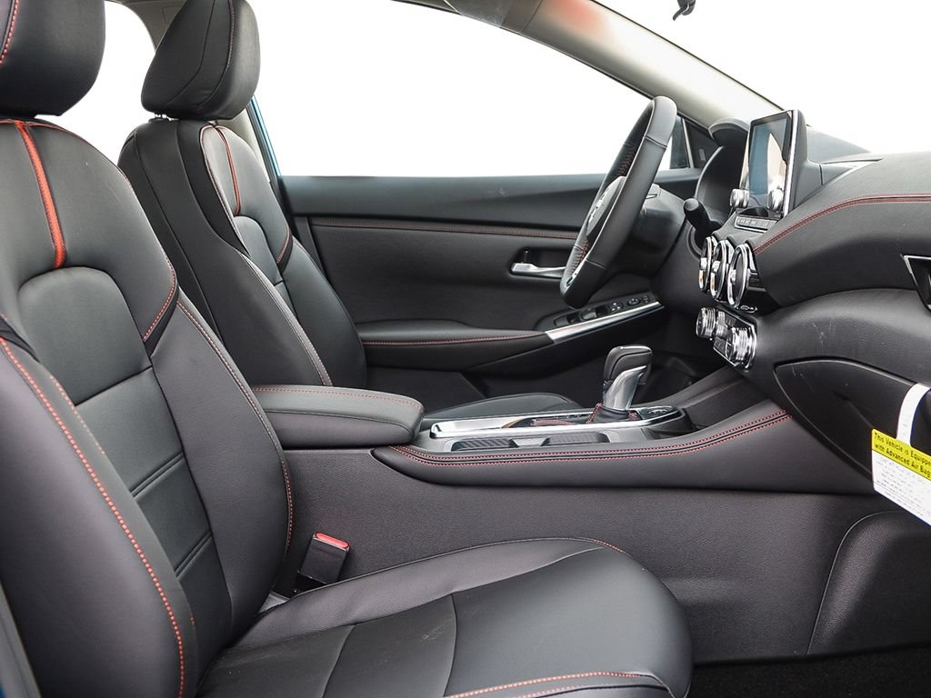 New 2025 Nissan Sentra SR w/ SR Premium Package FWD image 22