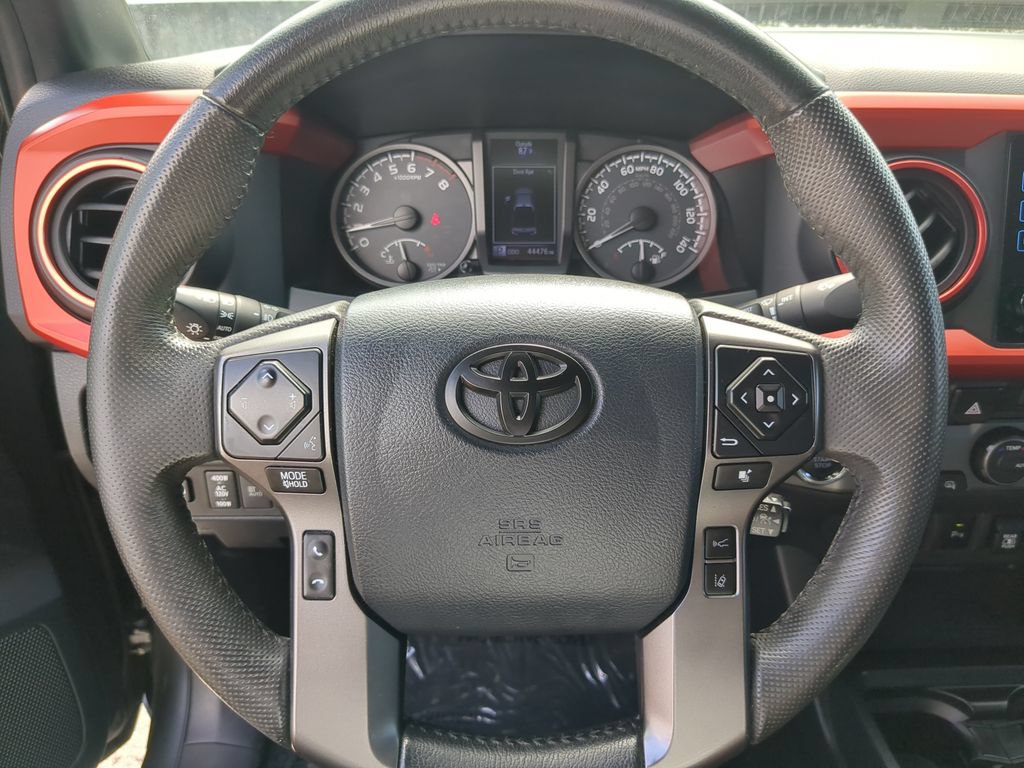 Used 2019 Toyota Tacoma TRD Off-Road AWD/4WD image 31