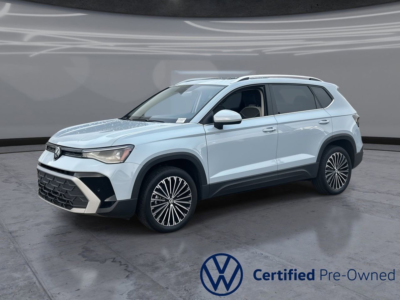 Certified 2025 Volkswagen Taos SE w/ Panoramic Sunroof Package FWD image 1