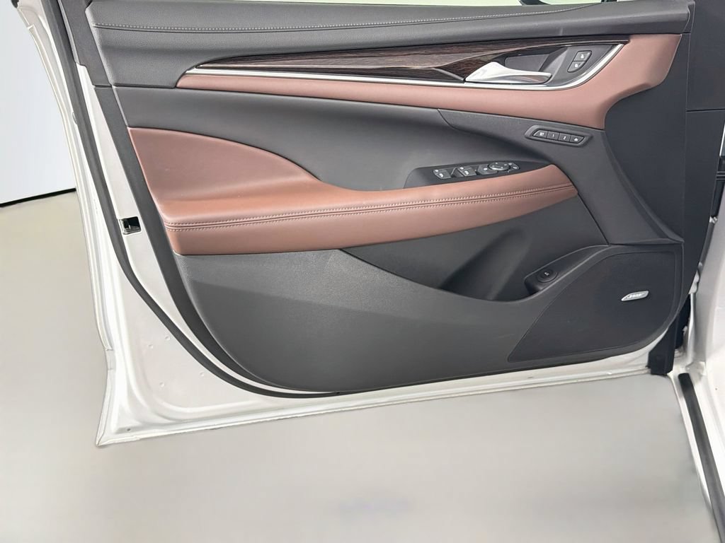 Used 2019 Buick LaCrosse Avenir w/ Driver Confidence Package II AWD/4WD image 18