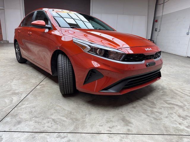 Used 2023 Kia Forte LXS image 7
