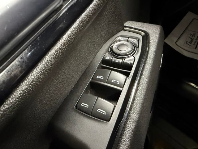 Used 2025 GMC Sierra 2500 AT4 w/ AT4 Premium Plus Package AWD/4WD image 13