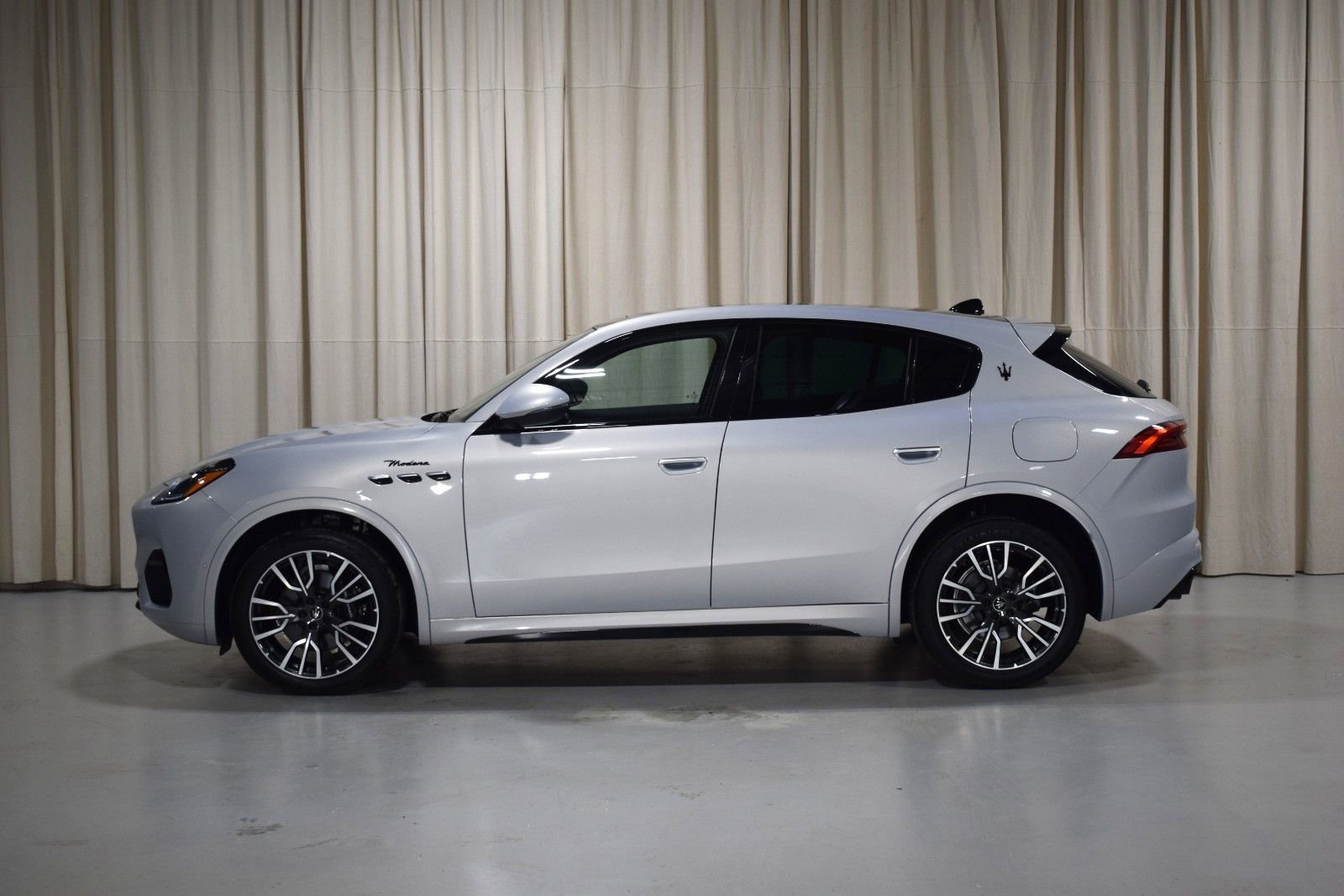 Used 2023 Maserati Grecale Modena AWD/4WD image 5