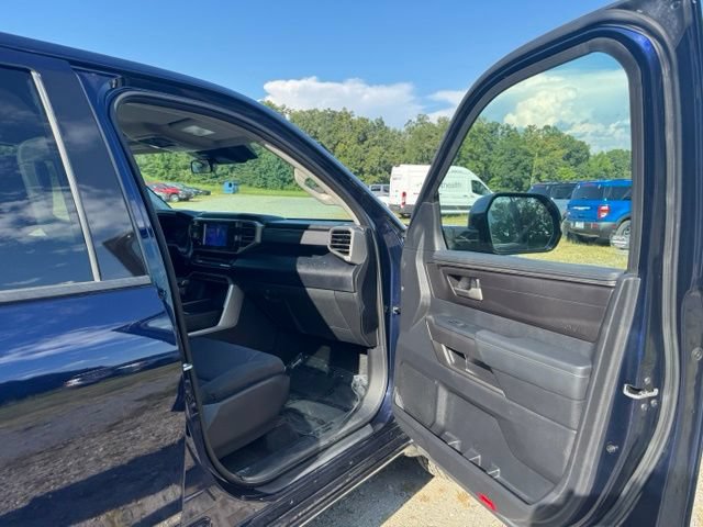 Used 2022 Toyota Tundra SR5 w/ SR5 Convenience Package AWD/4WD image 15