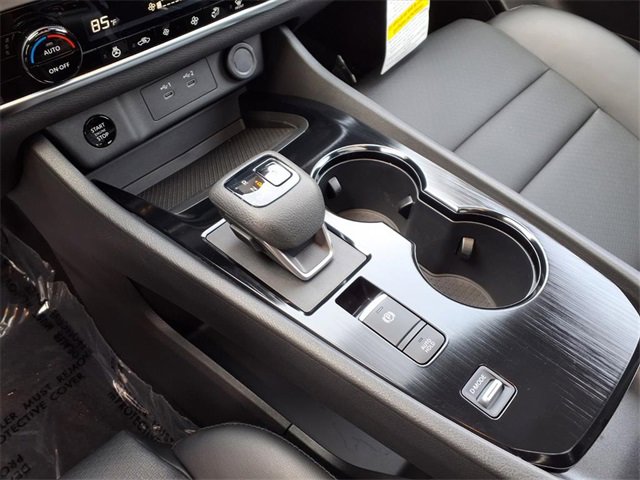 Certified 2025 Nissan Rogue SV w/ SV Premium Package image 9