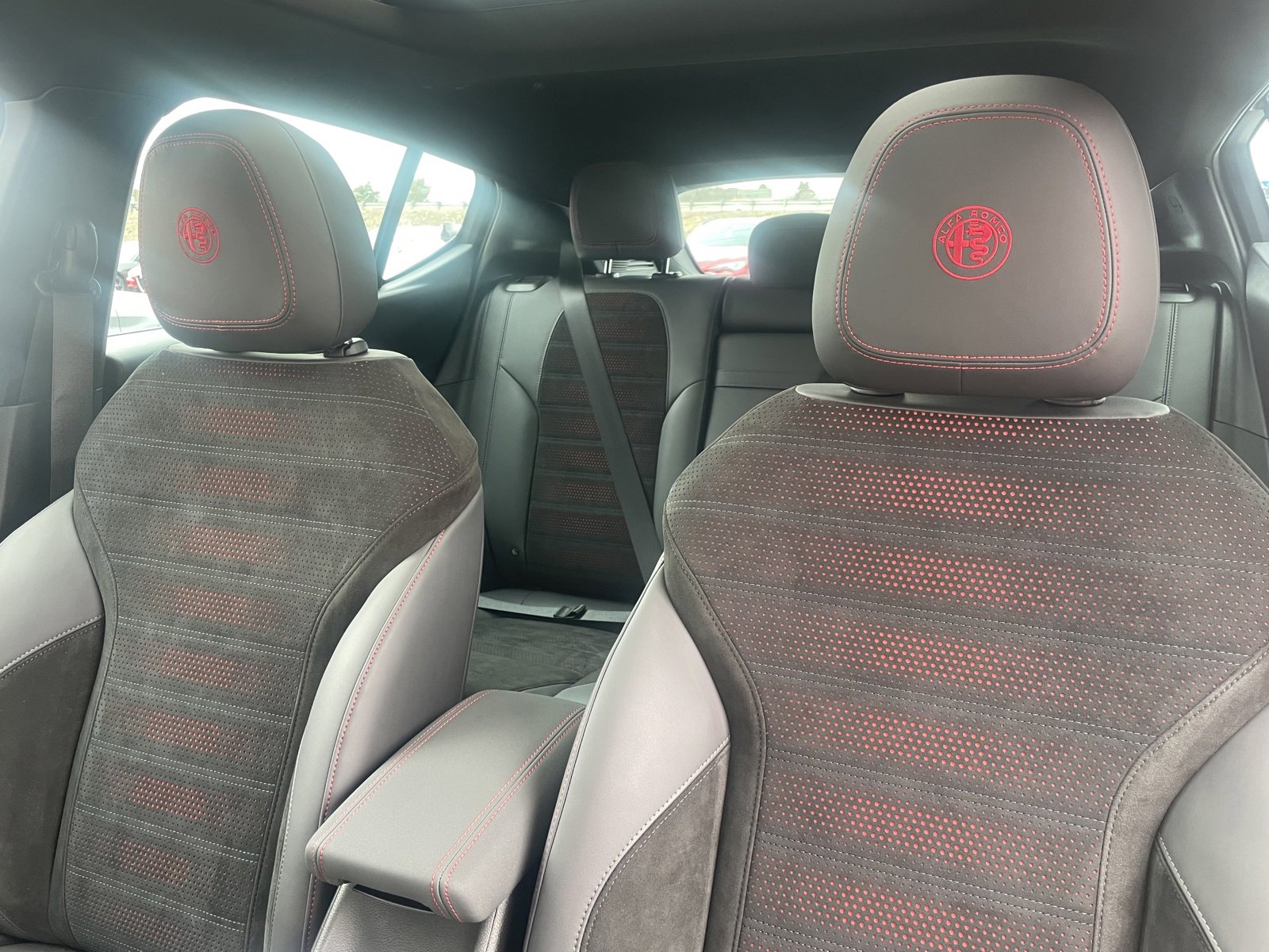 New 2024 Alfa Romeo Tonale Veloce w/ Active Assist Package image 17