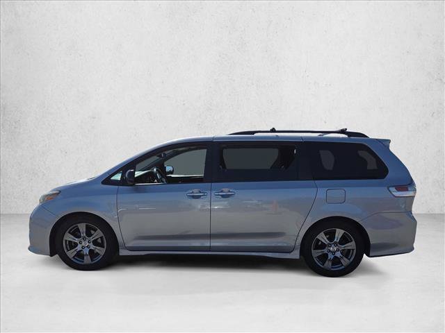 Used 2017 Toyota Sienna SE Premium FWD image 9