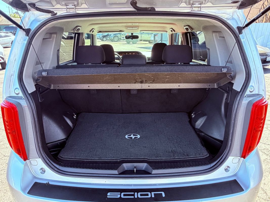 Used 2009 Scion xB FWD image 31