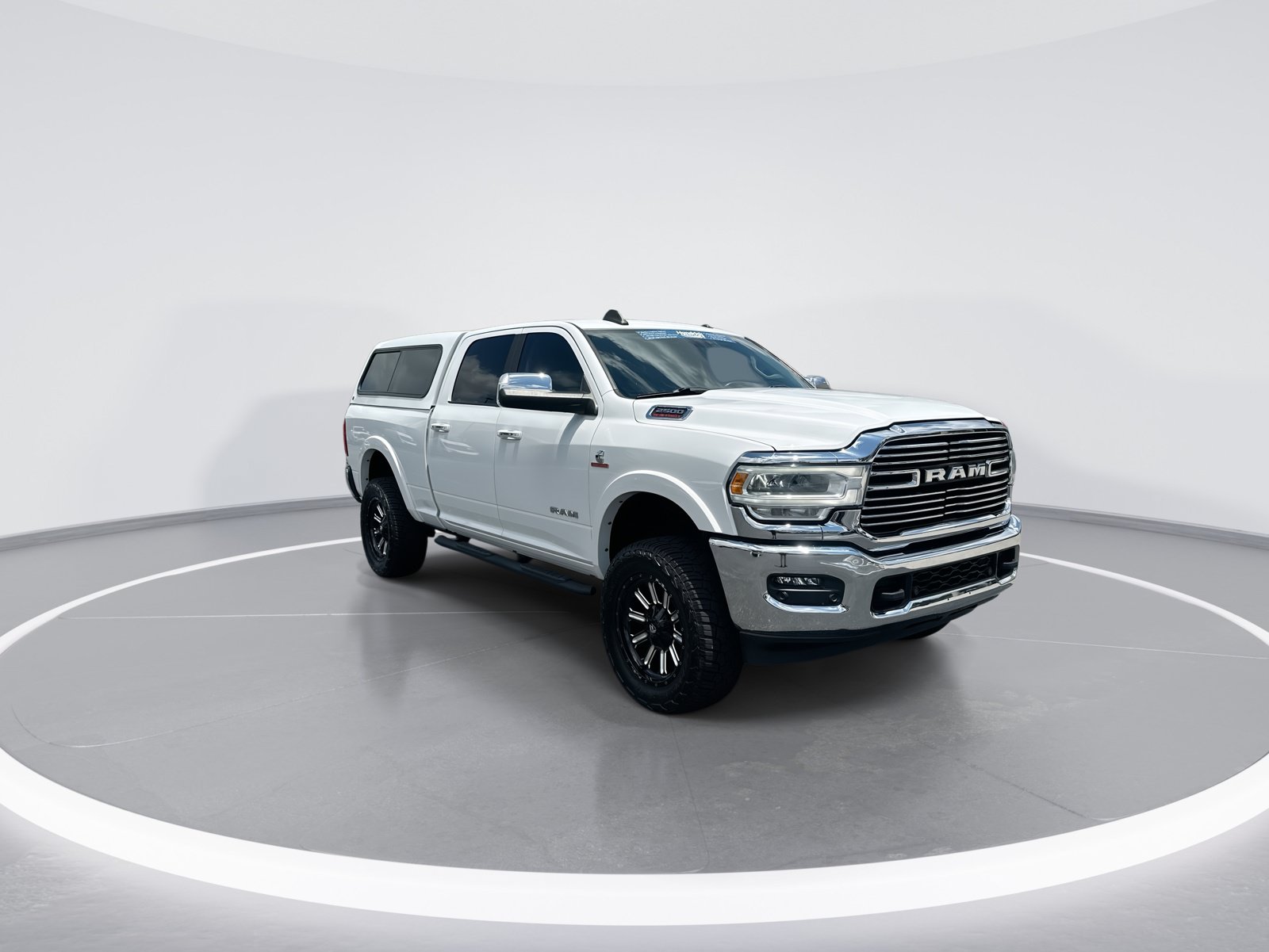 Used 2022 RAM 2500 Laramie AWD/4WD image 2