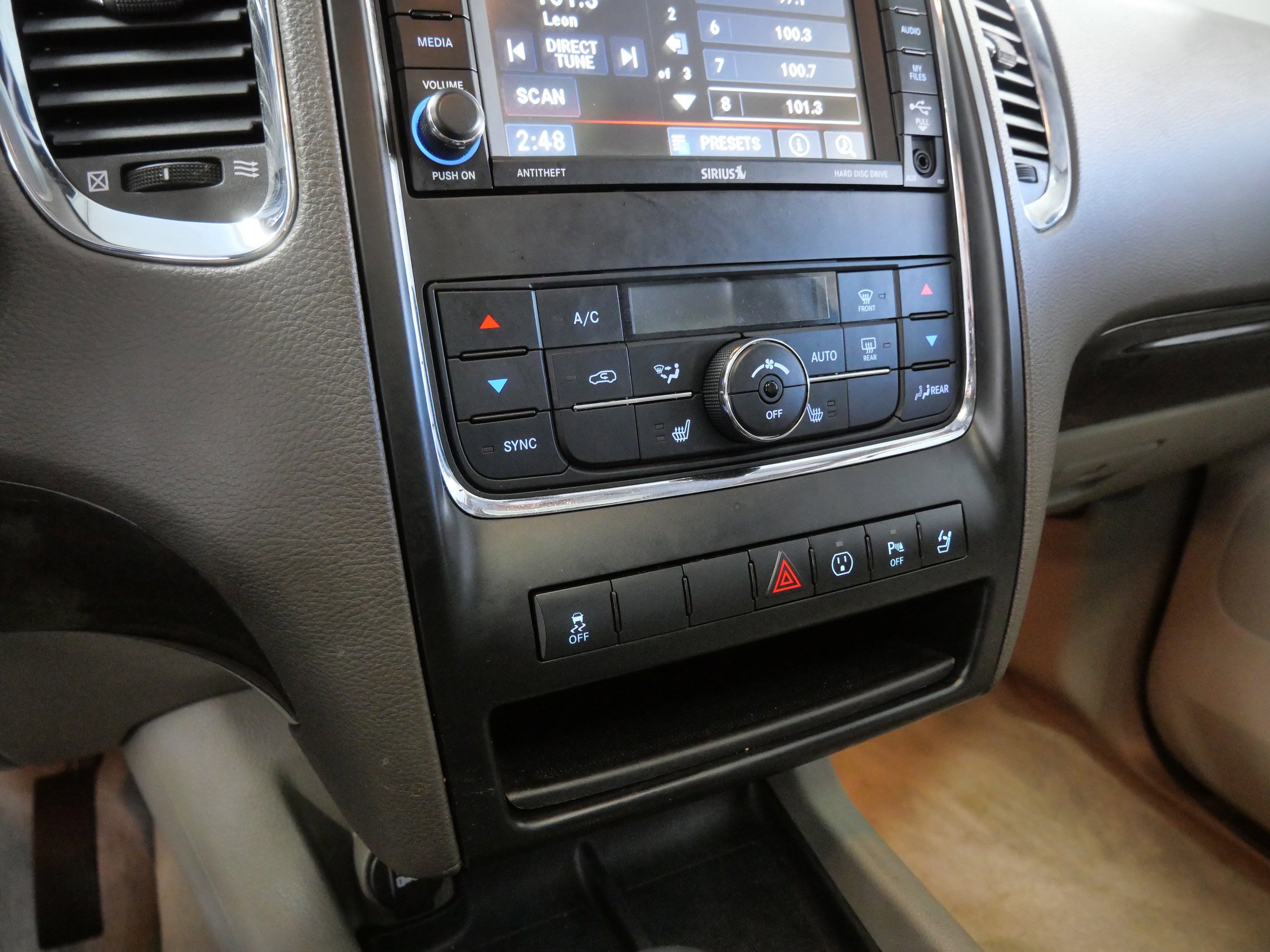 Used 2013 Dodge Durango Crew w/ Crew Convenience Group image 23