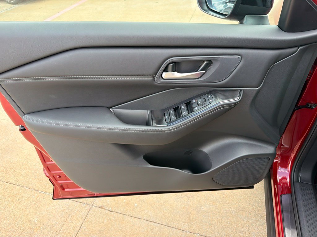 New 2026 Nissan Rogue Dark Armor FWD image 12