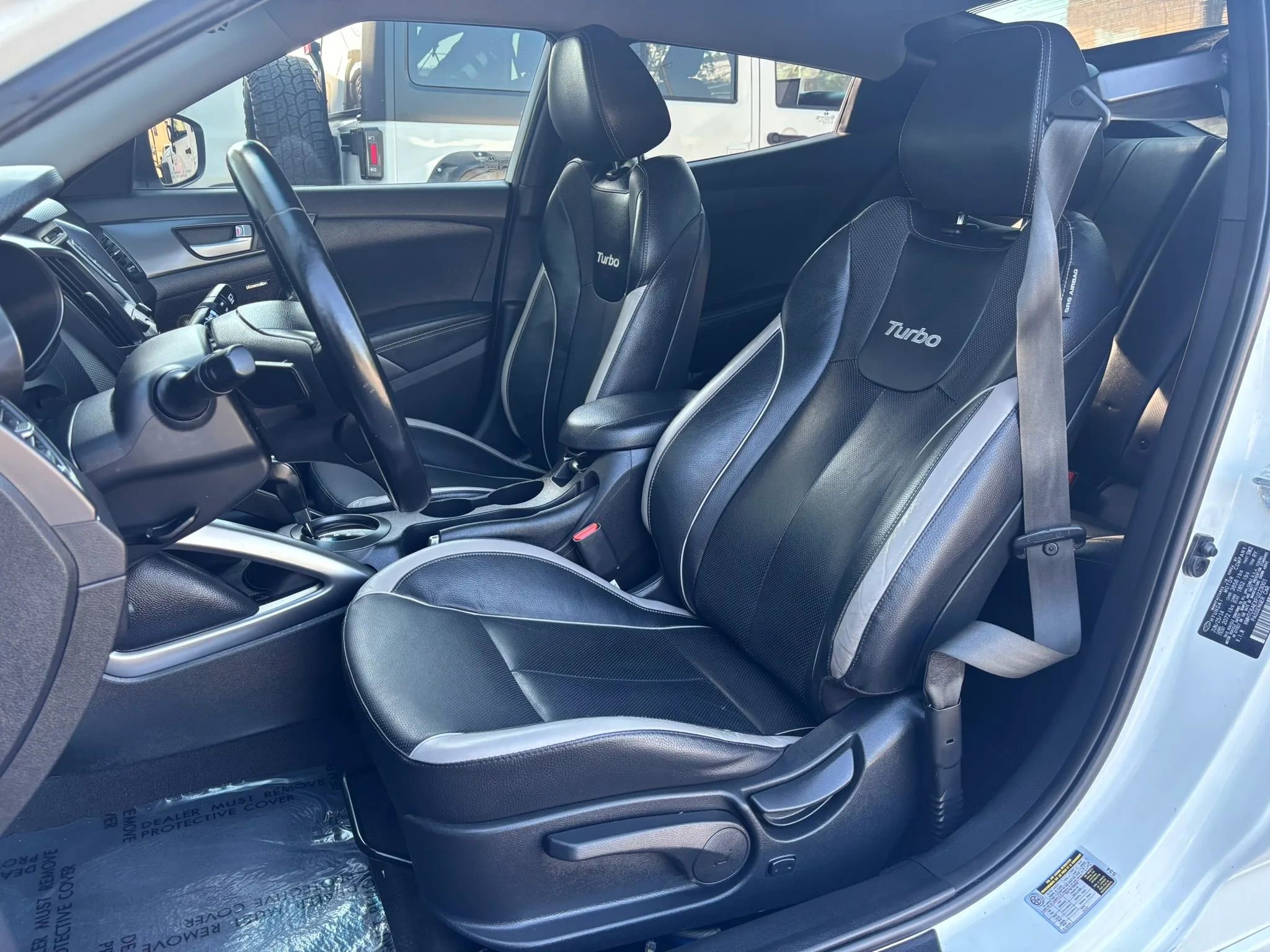 Used 2015 Hyundai Veloster Turbo FWD image 15
