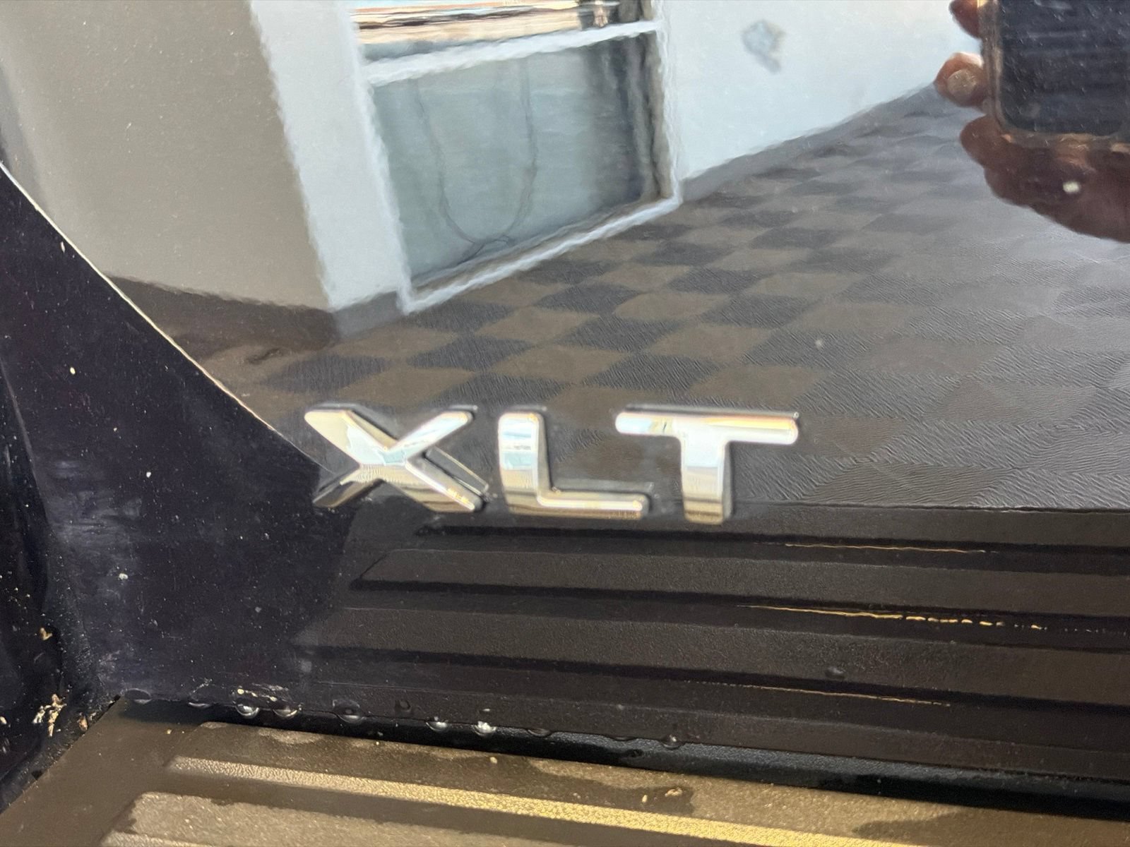 Used 2024 Ford Expedition XLT AWD/4WD image 8