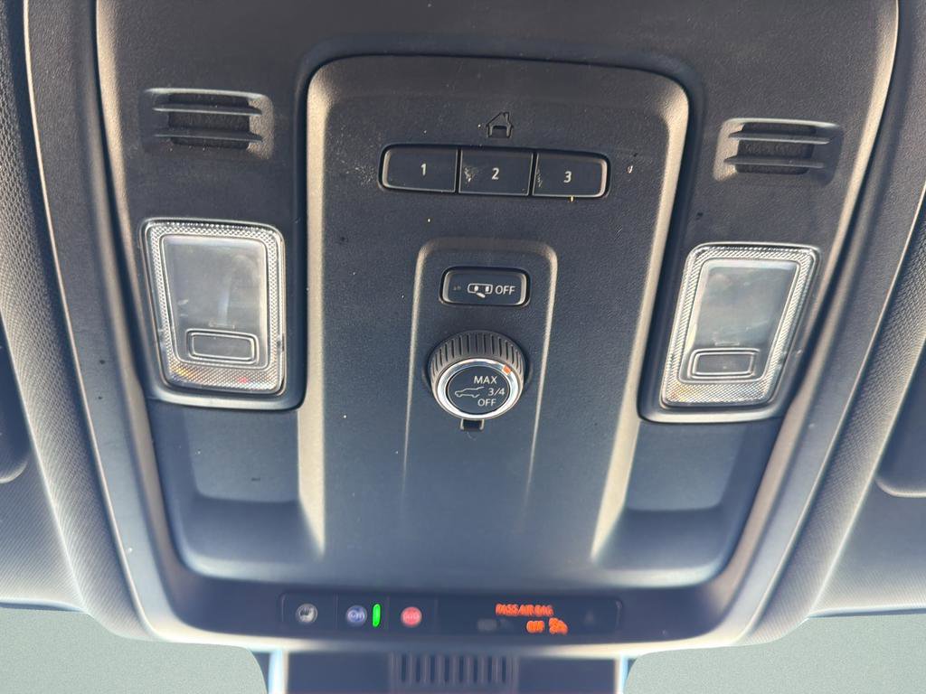 Used 2024 Chevrolet Suburban RST image 28