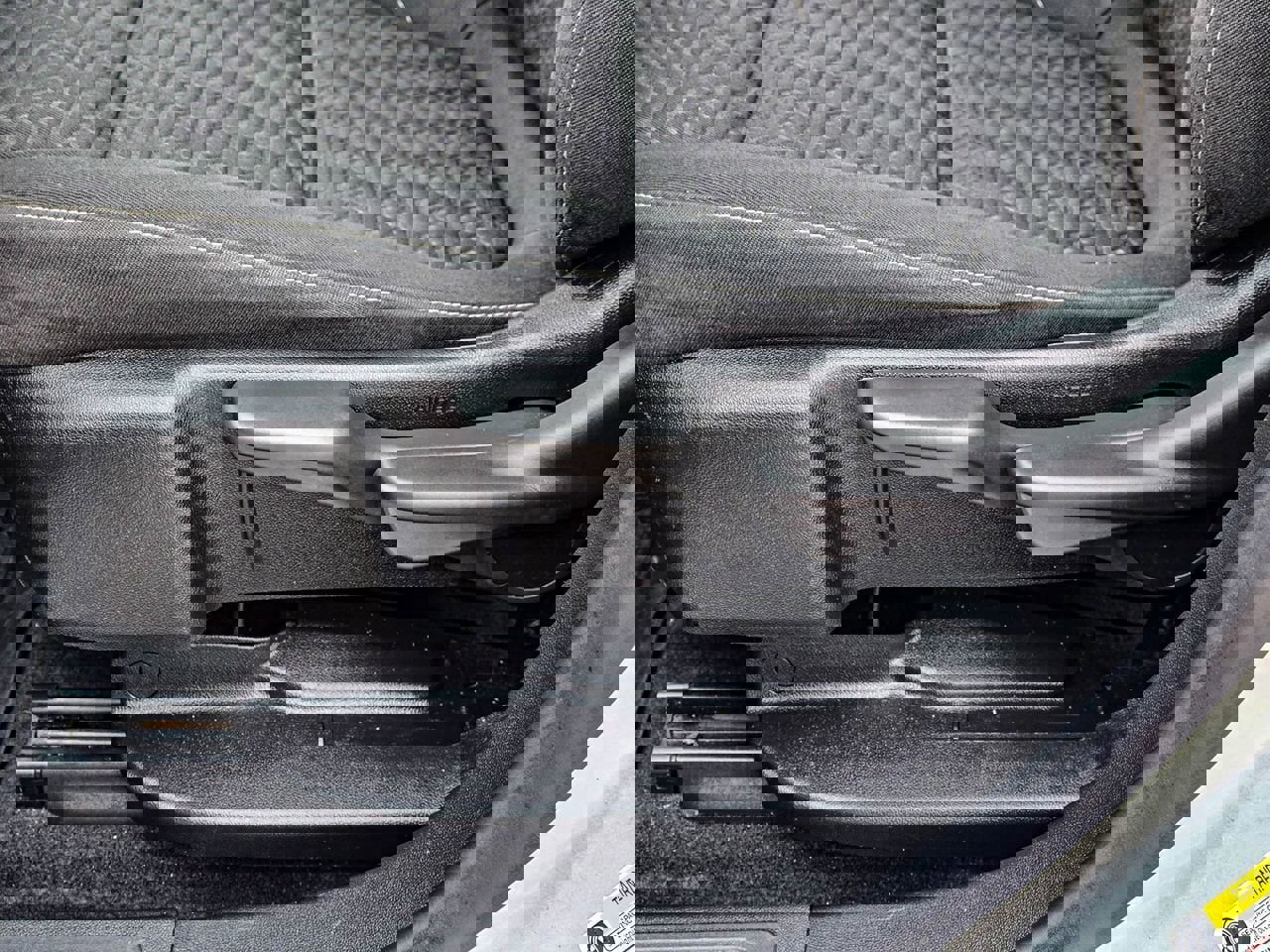 Used 2019 GMC Acadia SLE w/ LPO, Floor Liner Package image 18