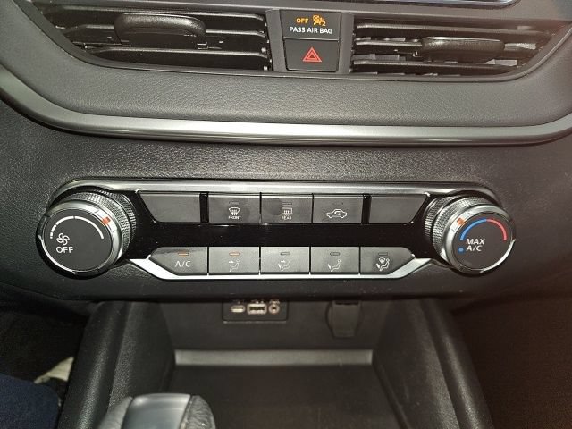 Used 2022 Nissan Altima 2.5 SV FWD image 15