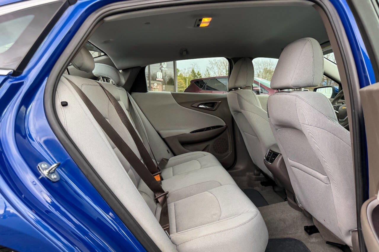 Used 2023 Chevrolet Malibu LT w/ Driver Confidence Package image 12