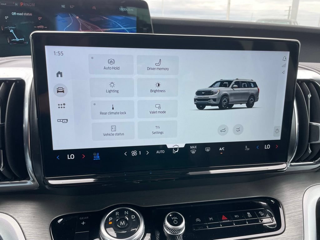 Used 2025 Ford Expedition Platinum AWD/4WD image 19