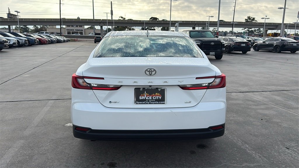 Used 2025 Toyota Camry LE image 6