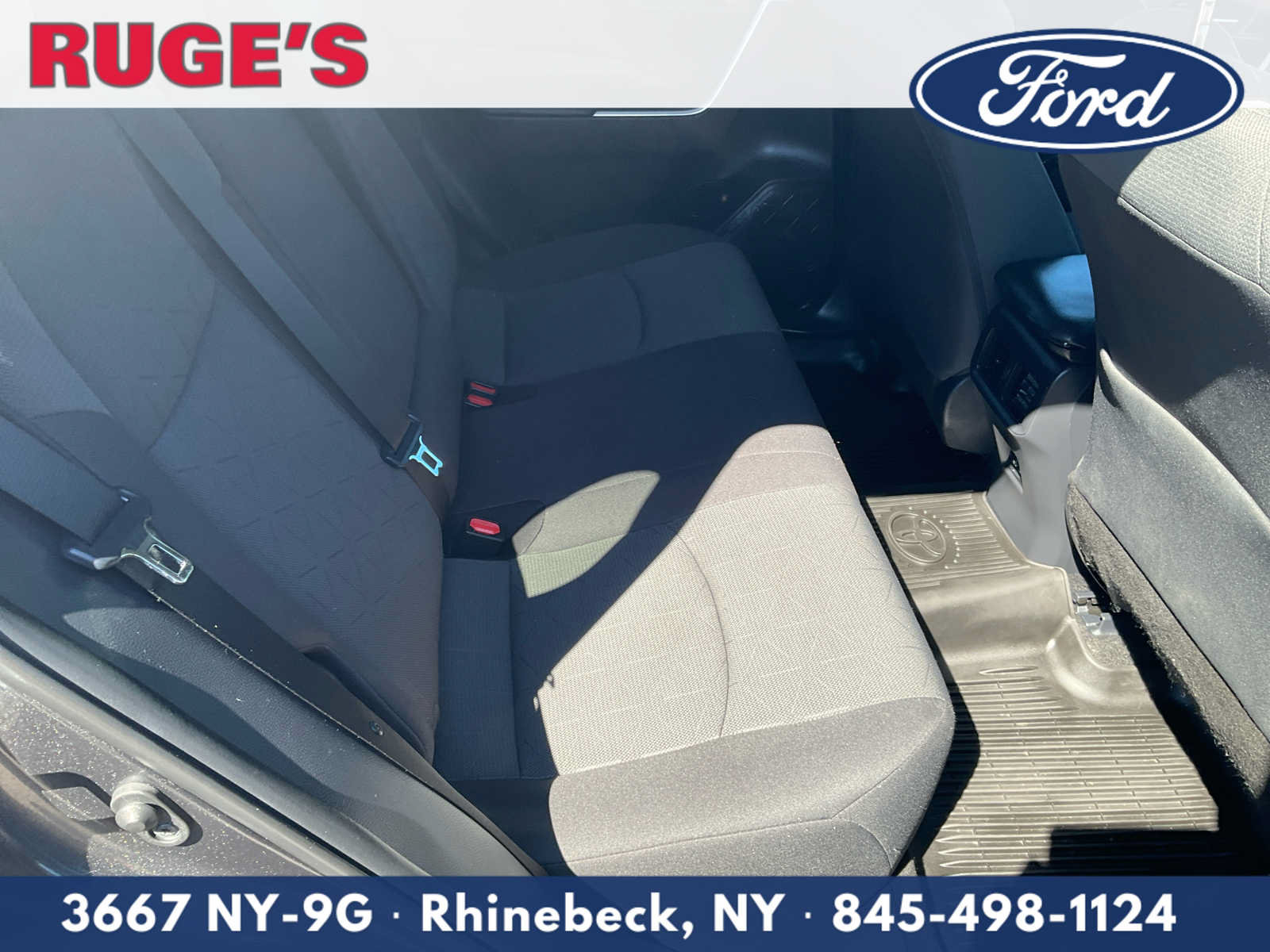Used 2021 Toyota RAV4 XLE w/ XLE Grade Weather Package AWD/4WD image 12