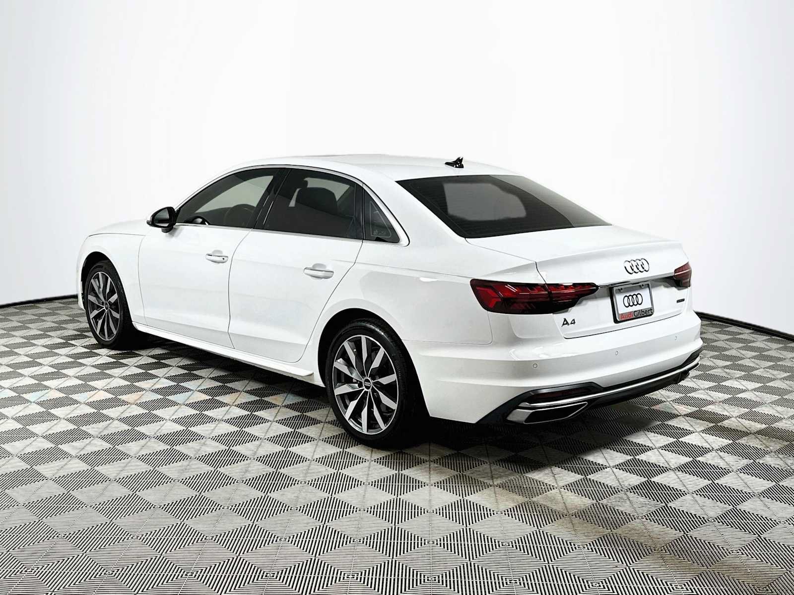Used 2023 Audi A4 2.0T Premium Plus w/ Premium Plus Package AWD/4WD image 5