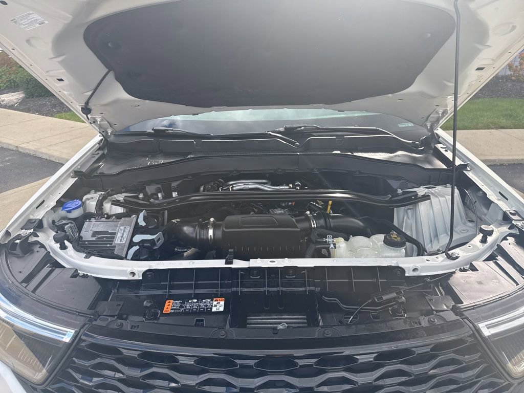 Certified 2024 Ford Explorer ST w/ Equipment Group 401A image 28