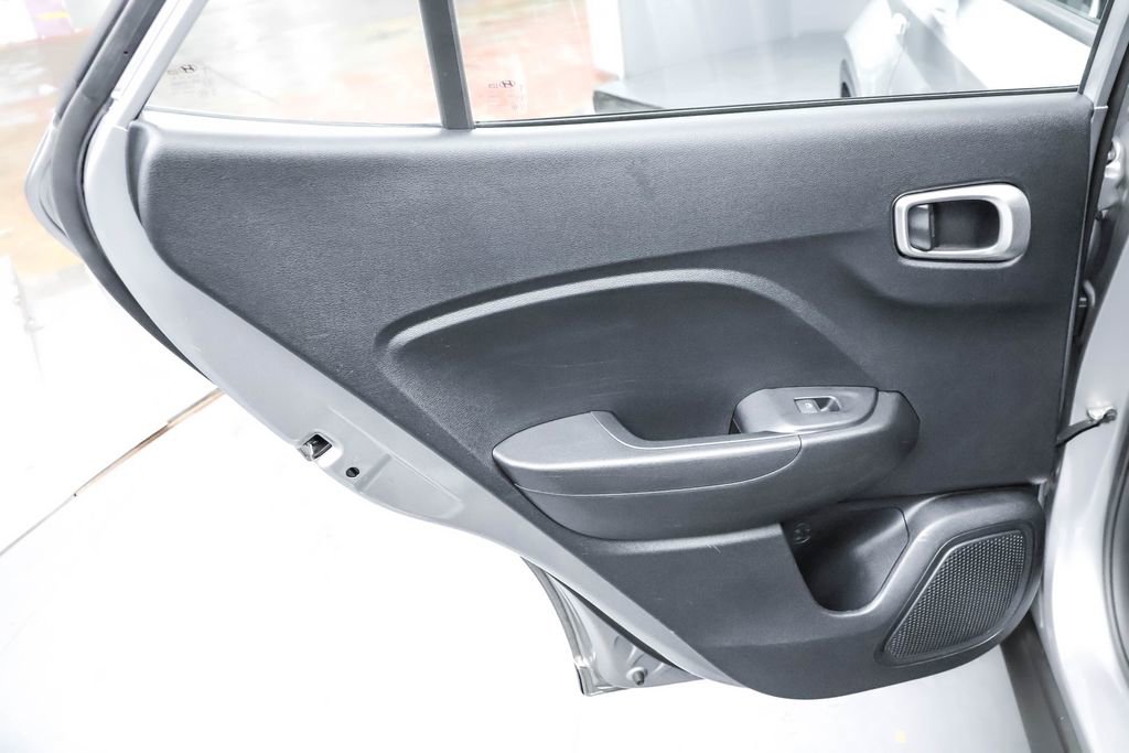 Used 2023 Hyundai Venue SE w/ Cargo Package image 19