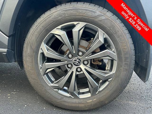 Used 2022 Toyota RAV4 XLE Premium image 24