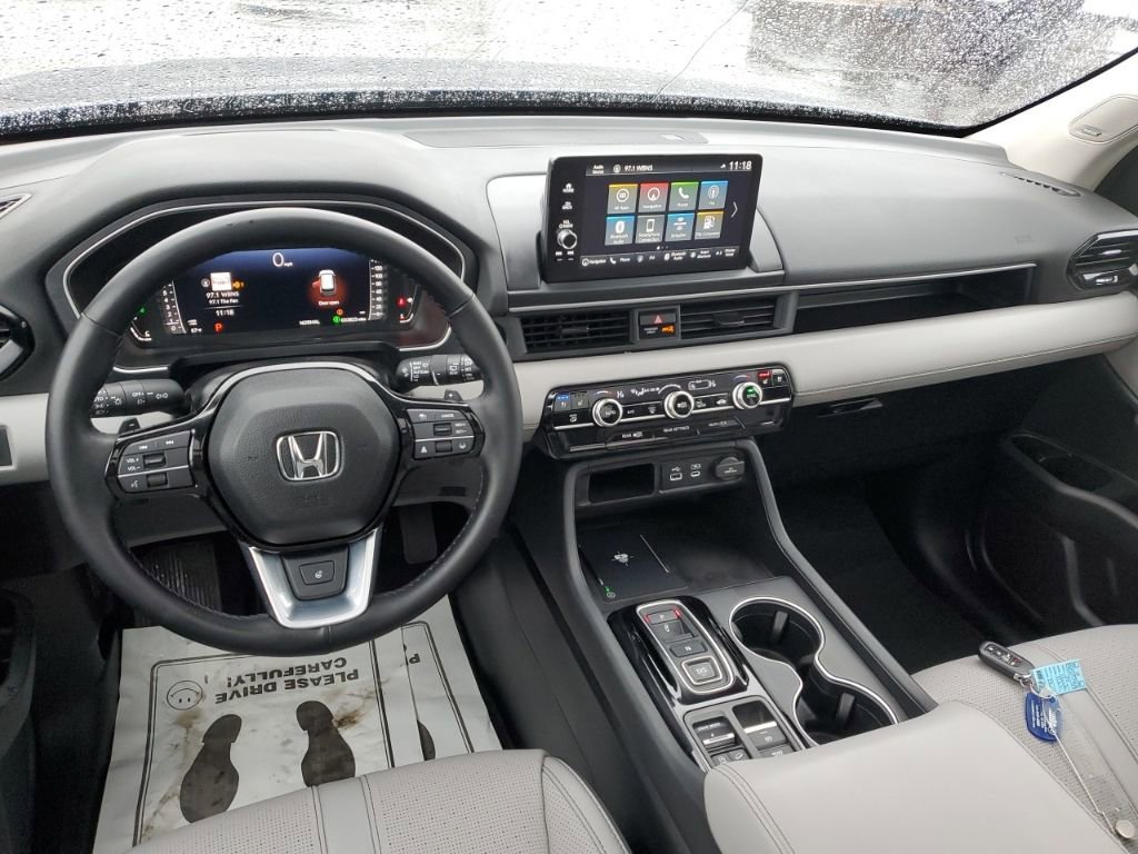 Certified 2024 Honda Pilot Elite image 37