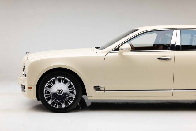 Used 2012 Bentley Mulsanne image 17