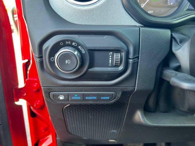 Used 2025 Jeep Wrangler Unlimited Sahara AWD/4WD image 6
