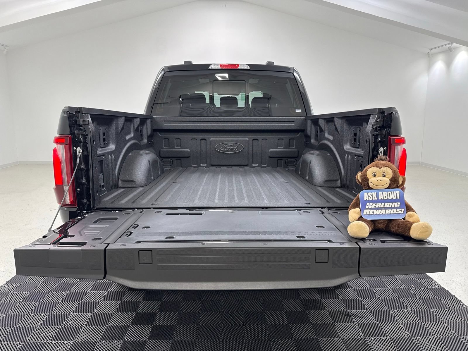 New 2026 Ford F150 King Ranch w/ Equipment Group 601A High AWD/4WD image 8